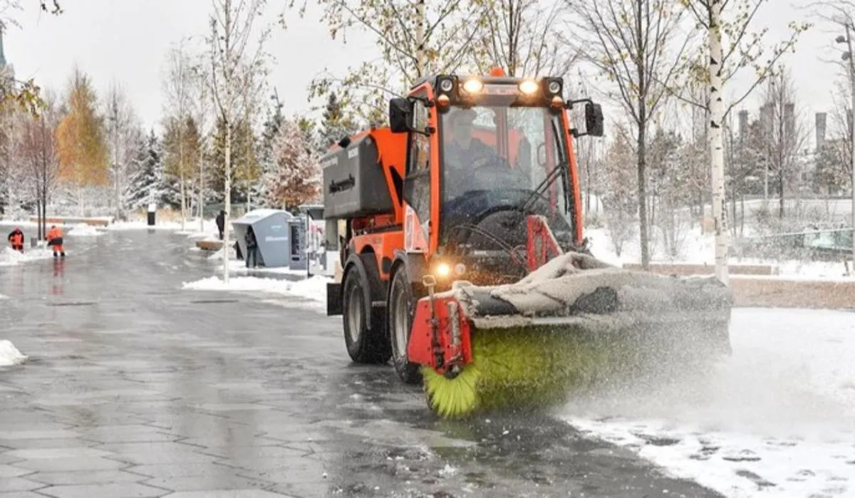 Власти Челябинска обещают ликвидировать последствия снегопада в ближайшее время