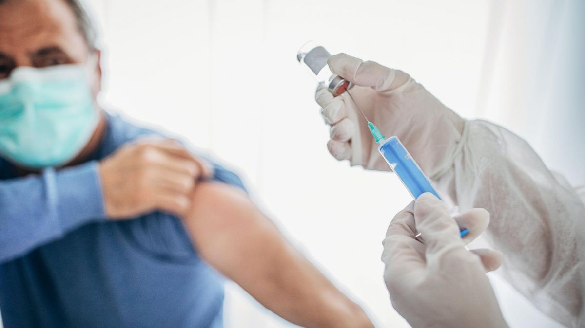 Новую партию вакцины от COVID-19 регион получит не раньше декабря