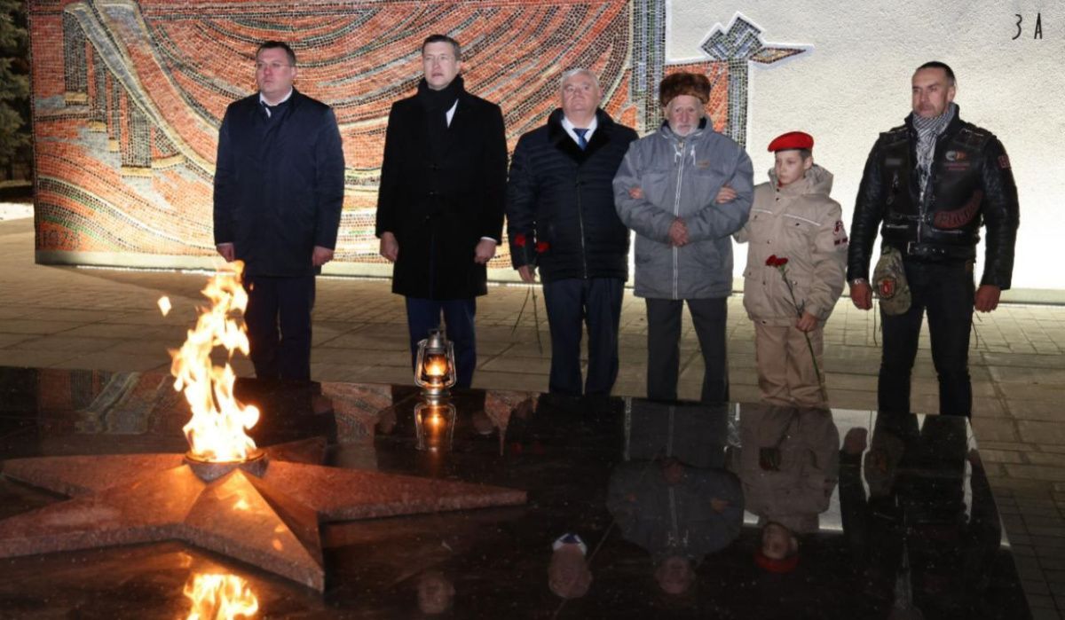 Вечный огонь вновь зажегся на мемориальном комплексе в Ростовской области