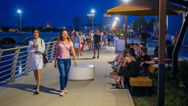 В Челябинске завершили благоустройство набережной за "Мегаполисом"