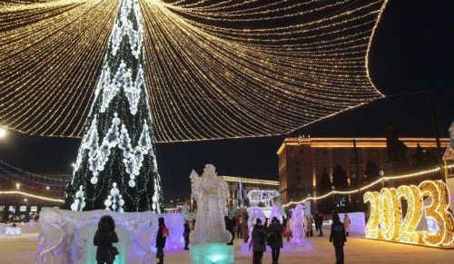 В Челябинске открылся ледовый городок