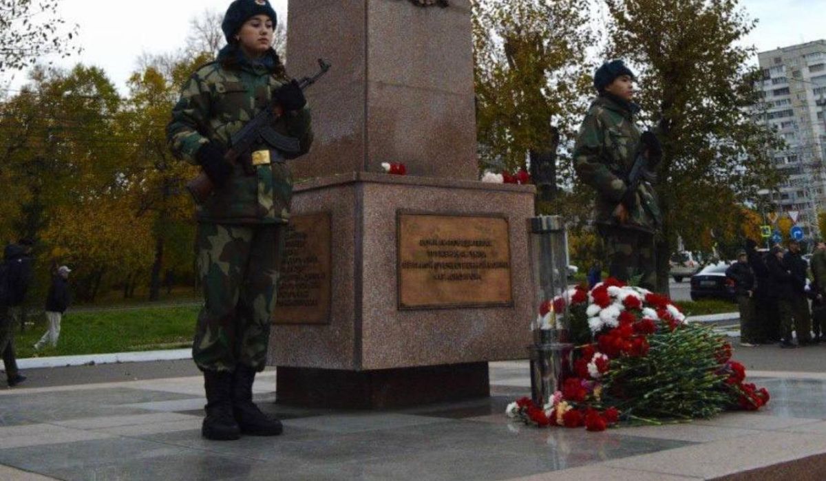 Лампада с частицей Вечного огня прибыла в Октябрьский район Красноярского края