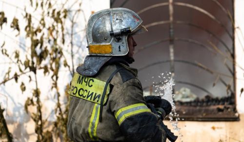 В Челябинске загорелось студенческое общежитие