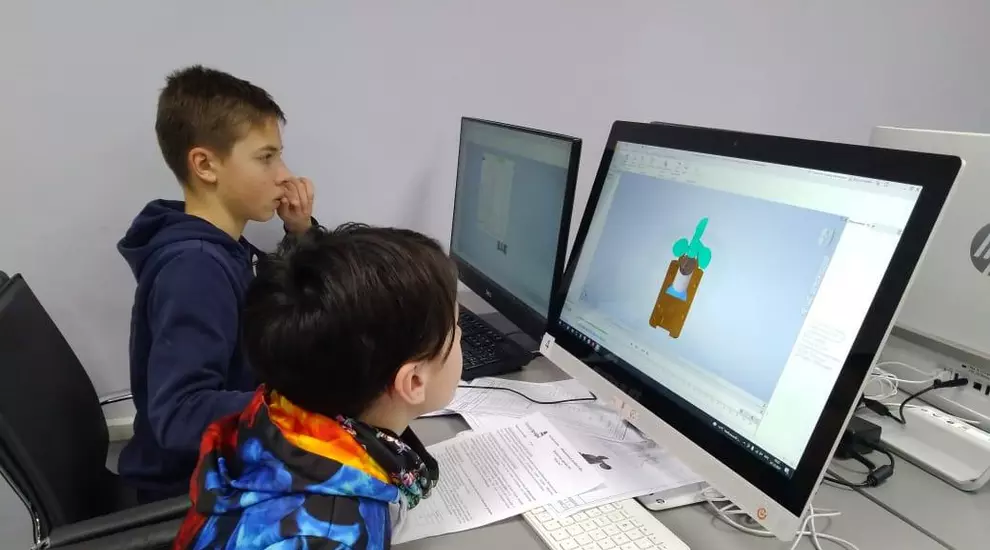 В Челябинске детей из ДНР обучили 3D-моделированию 