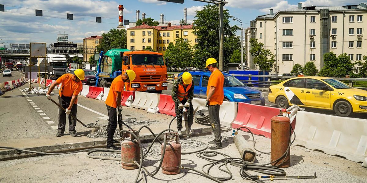 В Санкт-Петербурге дорожники обновили участок  на Московском проспекте