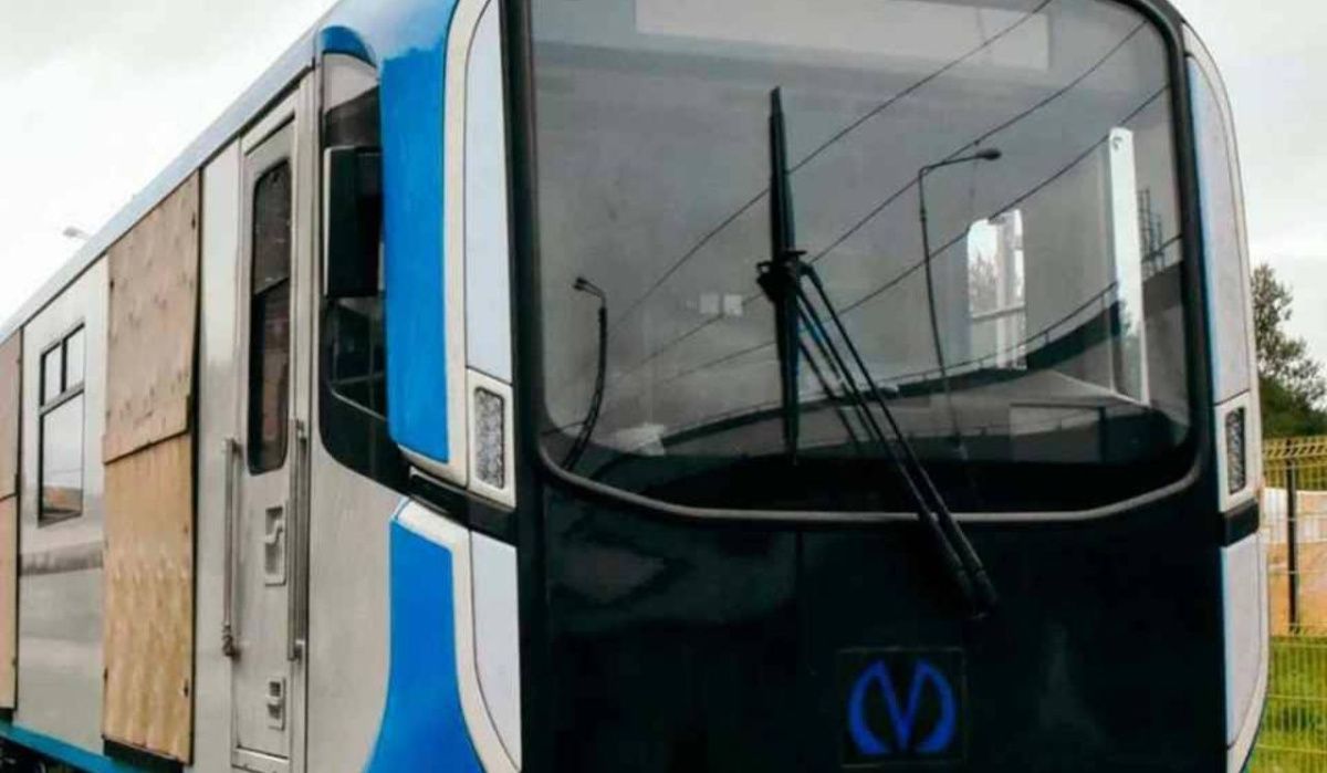 В Петербург доставлен первый состав «Балтийца-2» для синей ветки метро