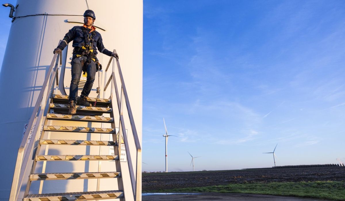 ЕС обнародовал стратегию отказа от импорта российского газа, нефти и урана