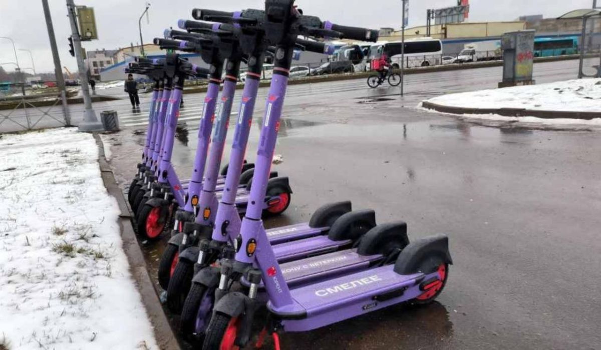Электросамокаты исчезают с улиц Санкт-Петербурга
