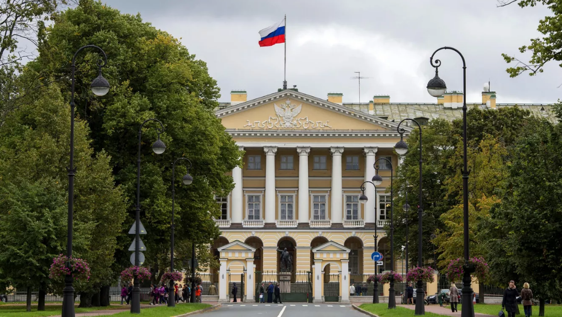 Замглавы комитета в Петербурге пошёл добровольцем на фронт