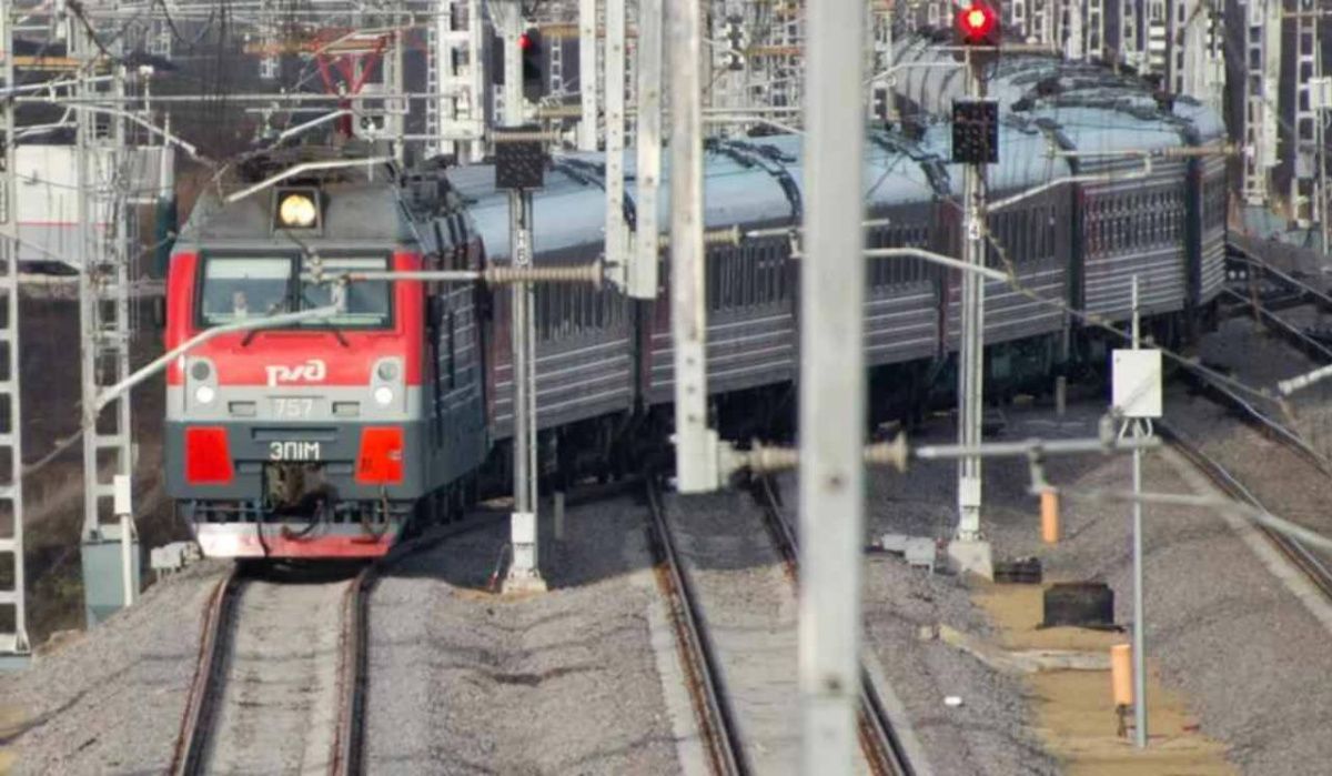 Упавшие обломки БПЛА в Ростовской области вызвали задержку более 25 поездов