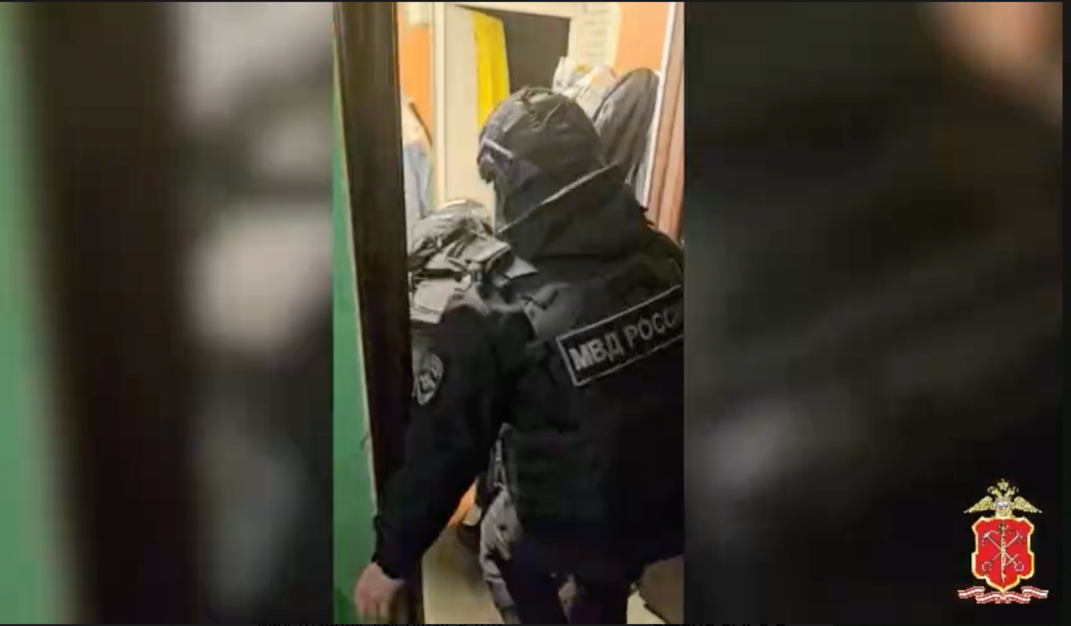 В Петербурге задержали организатора фиктивных браков и его подопечных &quot;невест&quot;