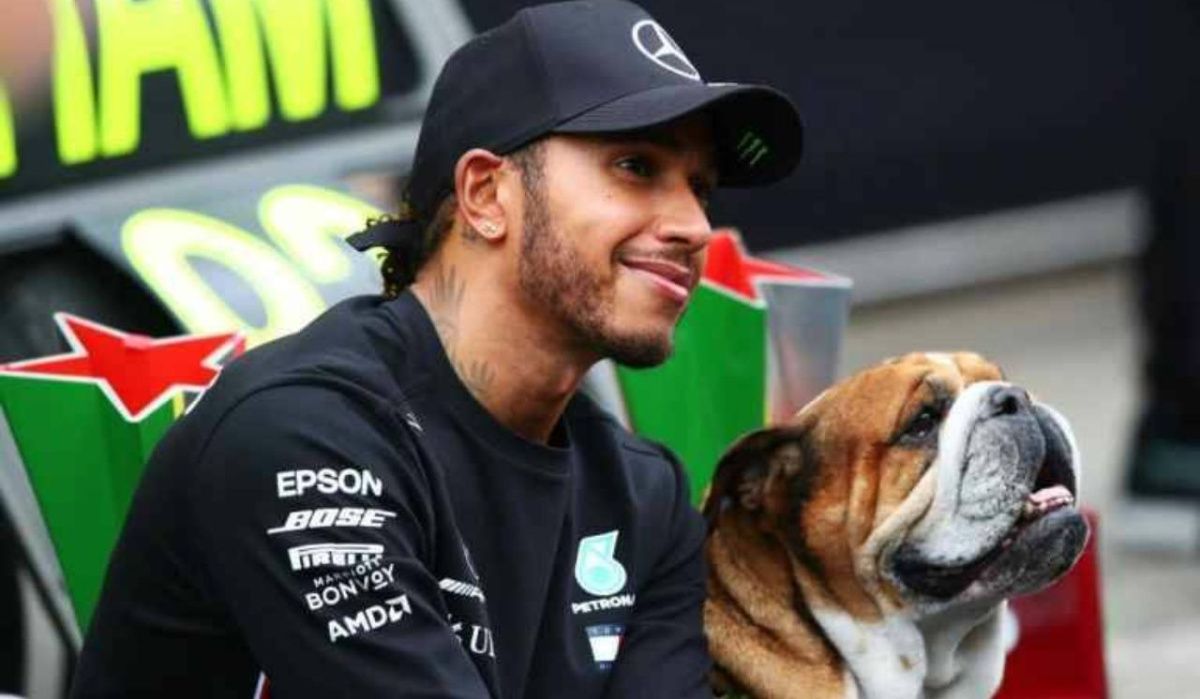 Семикратный чемпион &quot;Формулы-1&quot; объявил о смерти близкого друга