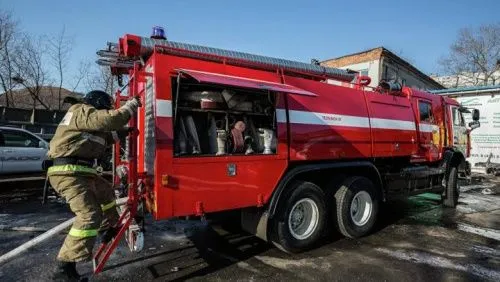 В Челябинске сотрудники МЧС спасли двоих детей при пожаре в многоэтажке