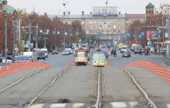 В Челябинске движение трамваев по проспекту Победы открыли раньше запланированного срока