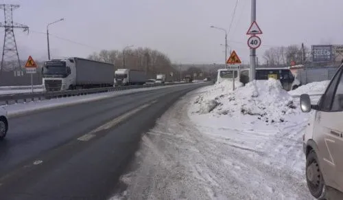 В Челябинске ограничено движение транспорта из-за ремонта моста 